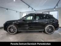 Gebraucht Porsche Cayenne 470 PS (345 kW) 2024 Schwarz SUV