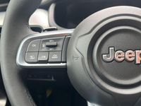 Neu Jeep Avenger Summit 110 PS (80 kW) 2026 Grau SUV