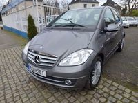 Gebraucht Mercedes A160 Elegance 95 PS (69 kW) 2012 Grau Van / Kleinbus