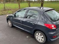 Gebraucht Peugeot 206+ 75 PS (55 kW) 2010 Schwarz Kleinwagen