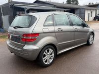 Gebraucht Mercedes B200 140 PS (102 kW) 2005 Kometgrau Van / Kleinbus