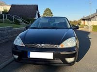 Second-hand Ford Focus 101 CP (74 kW) 2004 Negru Berlinǎ