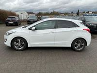 Gebraucht Hyundai i30 Edition 110 PS (80 kW) 2016 Weiß Limousine