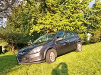 Używany Opel Astra 115 KM (84 kW) 2009 Szary Sedan/Limuzyna