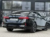 Gebraucht BMW 520 M Sport 208 PS (152 kW) 2024 Schwarz Limousine