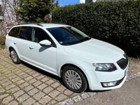 gebraucht Skoda Octavia 1.6 TDI Combi Ambition *Navi* *Tempomat*