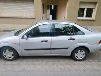 Gebraucht Ford Focus 100 PS (73 kW) 2000 Grau Limousine