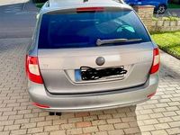 Gebraucht Skoda Superb 140 PS (102 kW) 2013 Silber Kombi