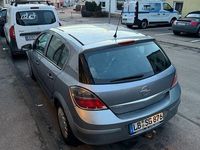 Gebraucht Opel Astra 90 PS (66 kW) 2009 Silber Limousine