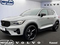 Neu Volvo XC40 Plus 163 PS (119 kW) 2026 Grau SUV