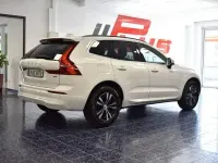 Gebraucht Volvo XC60 Momentum 197 PS (144 kW) 2021 Ice white SUV