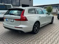 Gebraucht Volvo V60 Momentum 150 PS (110 kW) 2020 Grau Kombi
