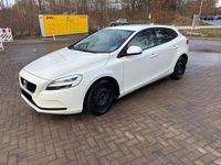 Gebraucht Volvo V40 Business Edition 122 PS (89 kW) 2019 Weiß Limousine