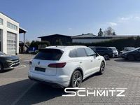 Gebraucht VW Touareg 231 PS (169 kW) 2023 Weiß SUV