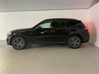 Gebraucht Mercedes GLC300 AMG line 269 PS (197 kW) 2024 Metalliclack obsidianschwarz SUV