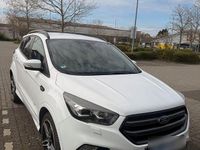 Używany Ford Kuga ST-Line 242 KM (177 kW) 2018 Biały SUV