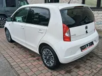Używany Seat Mii Chic 60 KM (44 kW) 2019 Biały Hatchback