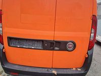 Gebraucht Fiat Doblò 75 PS (55 kW) 2016 Orange Van / Kleinbus