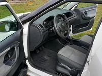 Gebraucht Skoda Fabia 85 PS (62 kW) 2010 Weiß Kleinwagen