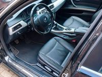Second-hand BMW 330 245 CP (180 kW) 2011 Negru Break