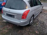 Gebraucht Peugeot 308 SW 112 PS (82 kW) 2011 Silber Kombi