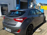 Gebraucht Hyundai i30 Style 99 PS (72 kW) 2012 Grau Limousine