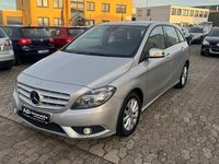 Gebraucht Mercedes B200 156 PS (114 kW) 2014 Silber Van / Kleinbus