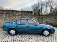 Gebraucht Opel Vectra 90 PS (66 kW) 1992 Blau Limousine