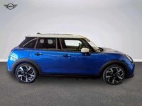 Gebraucht Mini Cooper Favoured 156 PS (114 kW) 2024 Blau Kleinwagen