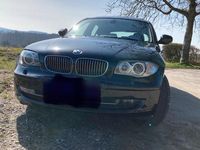 Gebraucht BMW 130 265 PS (194 kW) 2010 Schwarz Kleinwagen