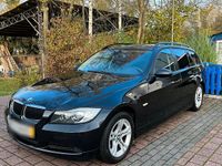 Gebraucht BMW 318 143 PS (105 kW) 2008 Schwarz Kombi