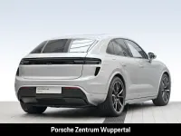 Gebraucht Porsche Macan Turbo 469 kW (639 PS) 2024 Silber SUV