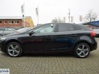 Gebraucht Volvo V40 Momentum 177 PS (130 kW) 2012 Schwarz metallic Kombi
