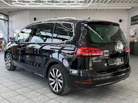 Gebraucht VW Sharan Highline 150 PS (110 kW) 2020 Schwarz Van / Kleinbus