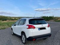 Gebraucht Peugeot 2008 Allure 110 PS (80 kW) 2016 Weiß SUV