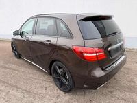 Gebraucht Mercedes B220 AMG line 177 PS (130 kW) 2017 Braun Van / Kleinbus