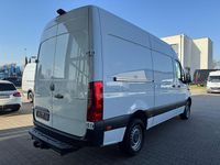 Gebraucht Mercedes Sprinter 170 PS (125 kW) 2024 Weiß Van