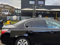 Gebraucht BMW 525 163 PS (119 kW) 2004 Schwarz Limousine