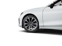 Gebraucht Audi A6 Sport 204 PS (150 kW) 2025 Gletscherweiß metallic Kombi