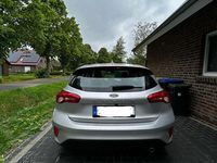 Gebraucht Ford Focus Cool & Connect 101 PS (74 kW) 2021 Silber Limousine