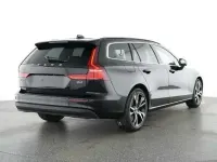 Gebraucht Volvo V60 Core 197 PS (144 kW) 2025 Onyx black Kombi