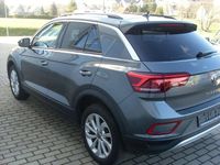 Gebraucht VW T-Roc Move 150 PS (110 kW) 2024 Grau SUV