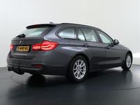 Gebraucht BMW 316 Executive 116 PS (85 kW) 2019 Grau Kombi