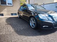 Gebraucht Mercedes E220 Elegance 170 PS (125 kW) 2011 Schwarz Limousine