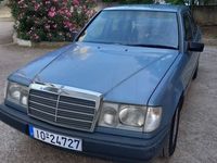 Second-hand Mercedes E200 110 CP (80 kW) 1989 Albastru Berlinǎ