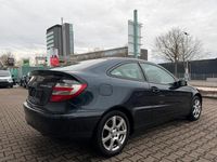 Gebraucht Mercedes C180 143 PS (105 kW) 2007 Blau Coupé