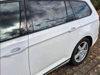 Gebraucht VW Passat 125 PS (91 kW) 2018 Weiß Kombi
