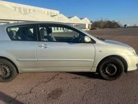 Second-hand Toyota Corolla 2004 Argintiu Coupe