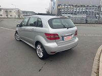 Gebraucht Mercedes B180 116 PS (85 kW) 2009 Silber Van / Kleinbus