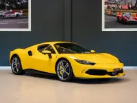 Gebraucht Ferrari 296 662 PS (486 kW) 2023 Gelb Cabrio